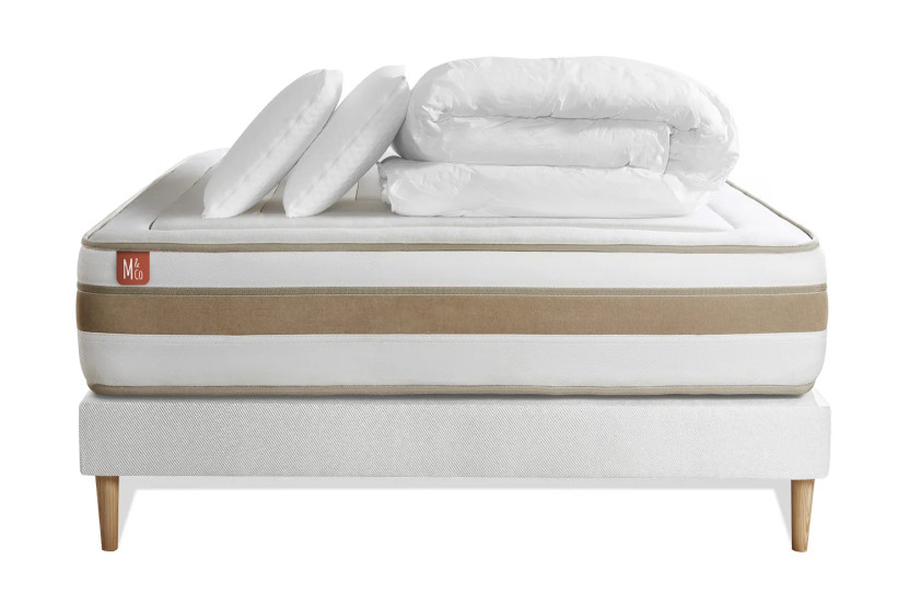 Pack lit complet 200x200 cm - Matelas + Sommier Blanc (en kit) + 2 oreillers + Couette - Le Raffiné