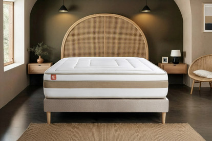 Pack lit complet 140x200 cm - Matelas + Sommier Beige + 2 oreillers + Couette - Le Raffiné