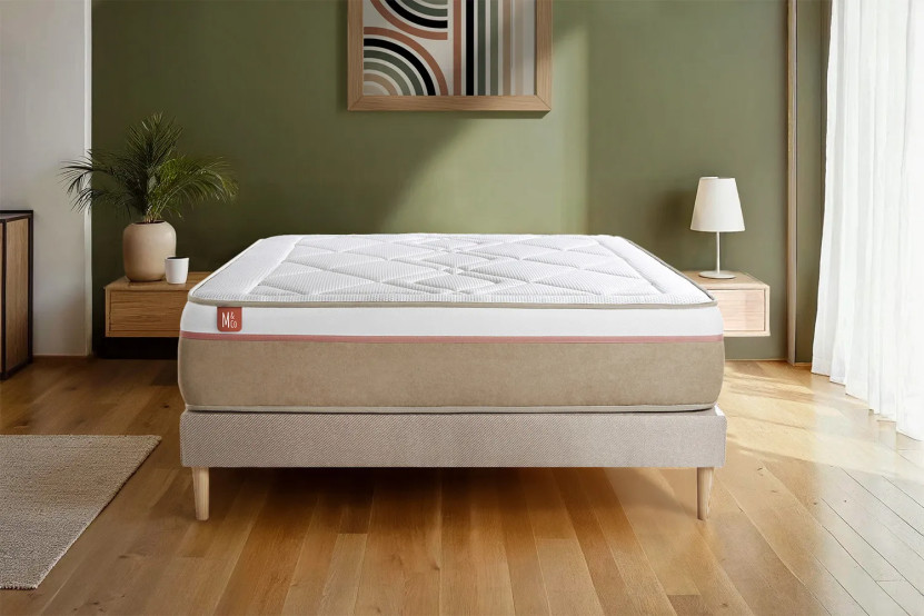 Pack lit complet 140x200 cm - Matelas + Sommier Beige (en kit) + 2 oreillers + Couette - Le Soyeux