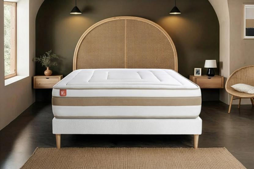 Pack lit complet 140x190 cm - Matelas + Sommier Blanc (en kit) + 2 oreillers + Couette - Le Raffiné